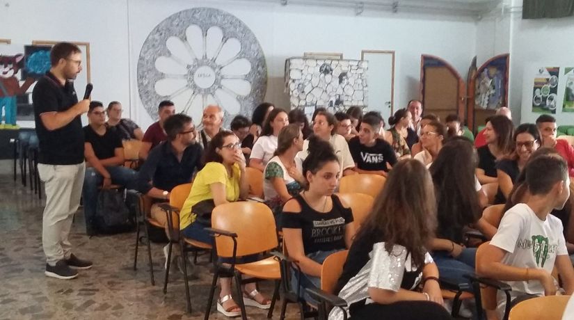 Il D.S. incontra famiglie e studenti delle classi prime